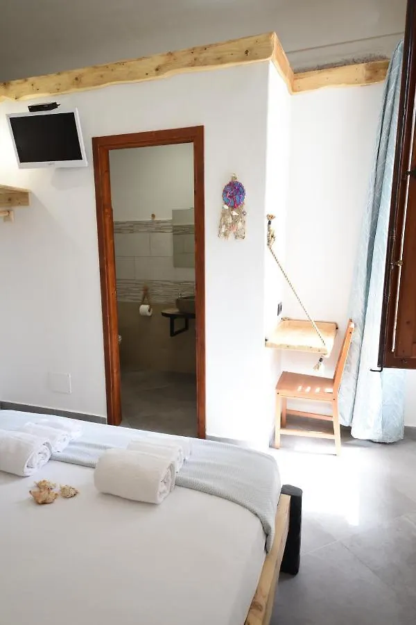 La Casa Di Dario Hotel La Maddalena  0*, La Maddalena (Sassari) Italië